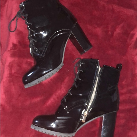 Black ankle boots - Picture 1 of 3